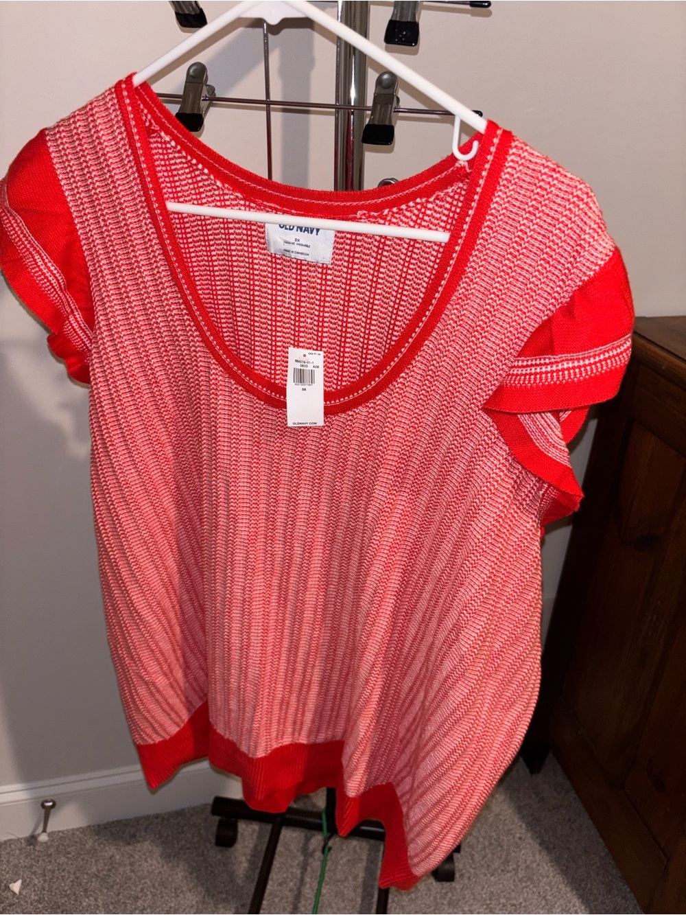 Old Navy Red and White Scoop Neck Knit Top with Ruffle Sleeves